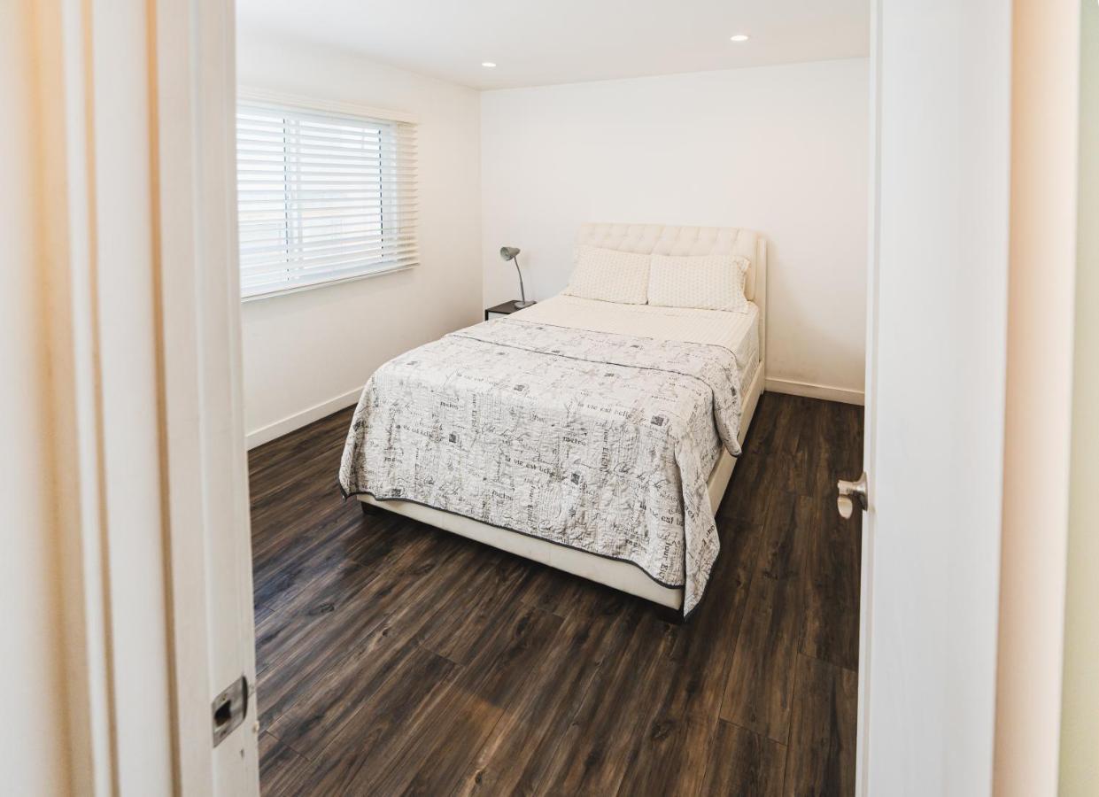 Modern New Close To Downtown La 1 Bedroom With Parking *